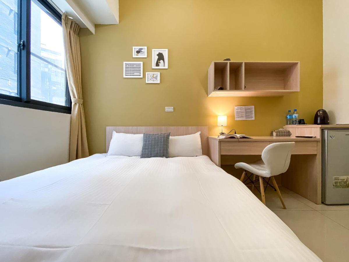 Adagio Hostel Тайчжун Экстерьер фото