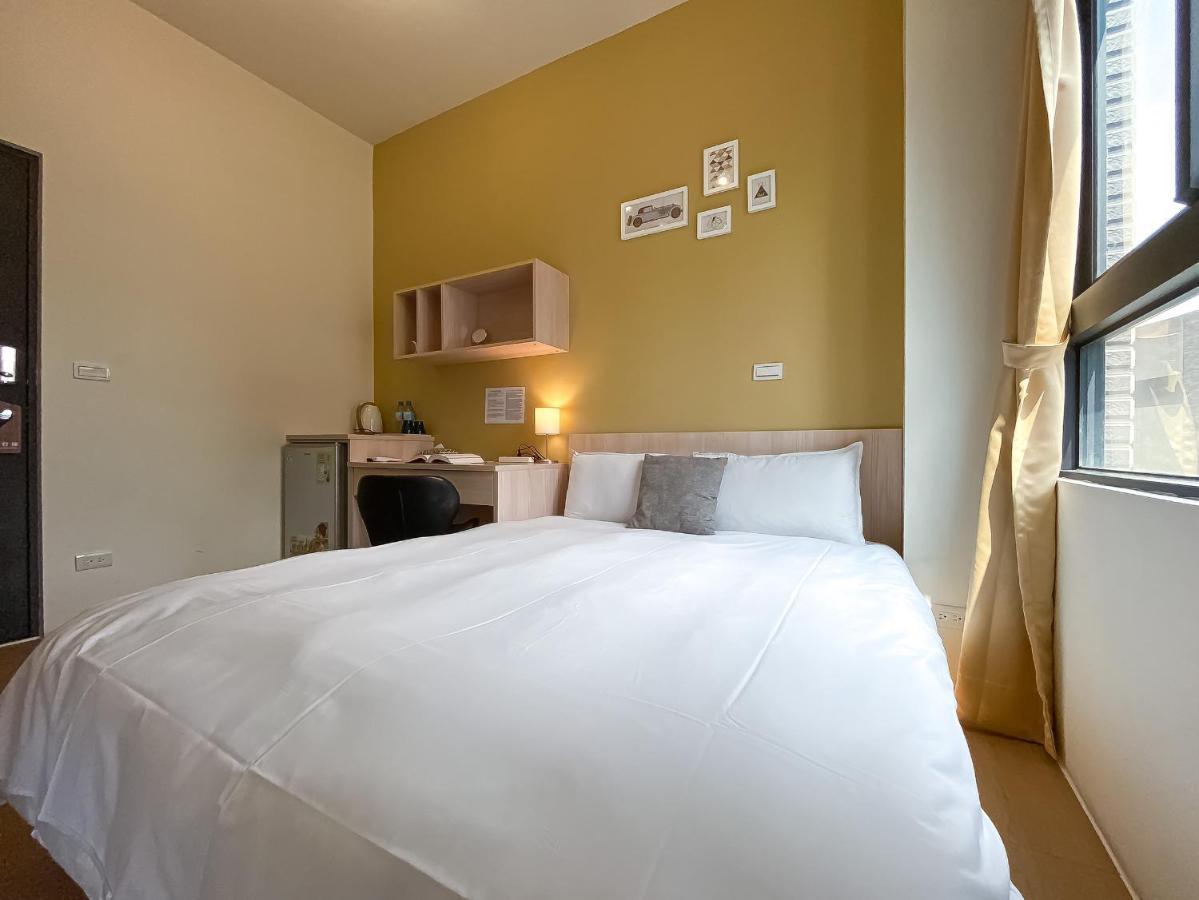Adagio Hostel Тайчжун Экстерьер фото