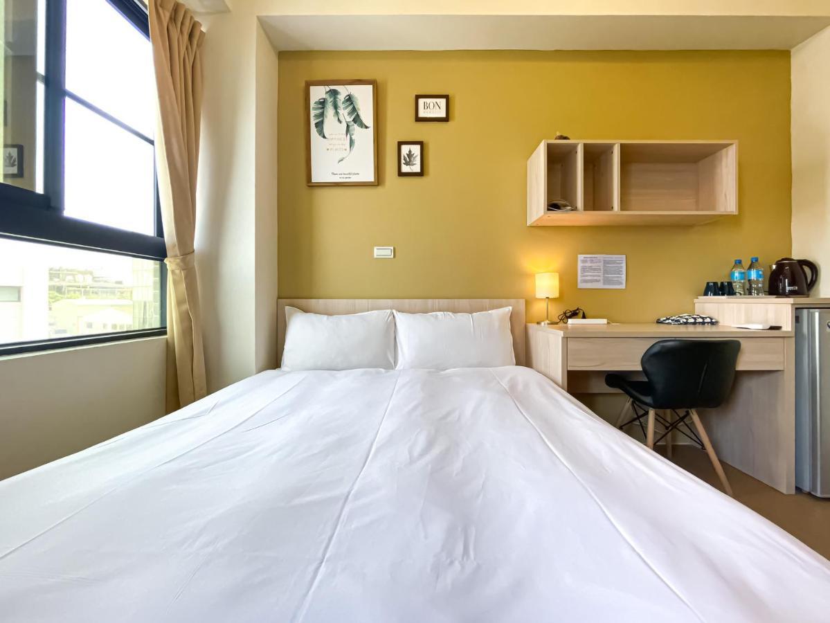 Adagio Hostel Тайчжун Экстерьер фото