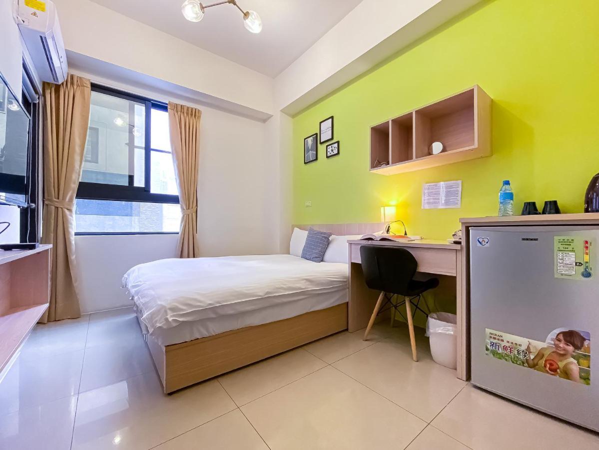 Adagio Hostel Тайчжун Экстерьер фото